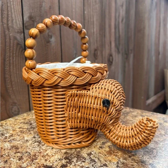 Tommy Bahama Woven Elephant Crossbody Handbag Purse - Picture 3 of 12